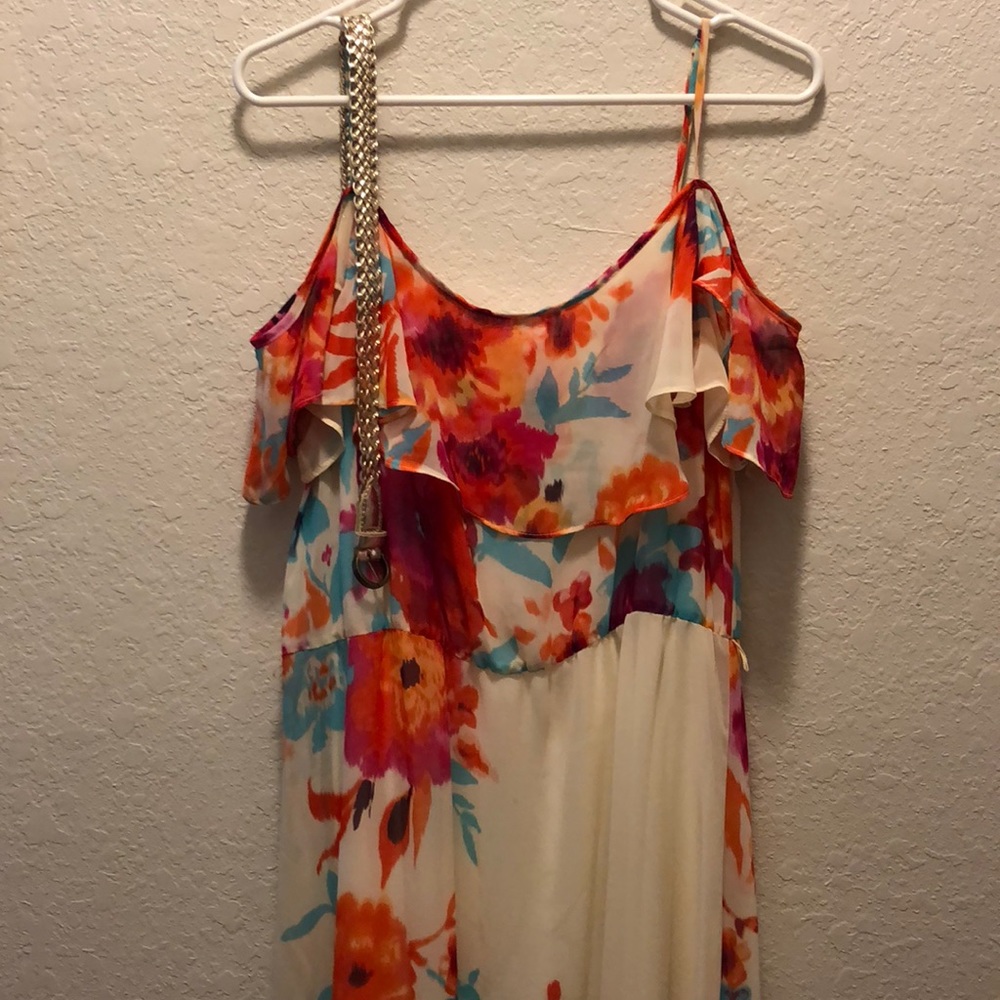 Flutter sleeve floral dress